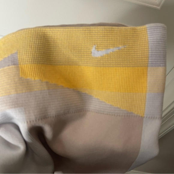 NIKE Sculpt Icone Clash Colorblock Stretch Knit 8” Seam Medium - Picture 3 of 4